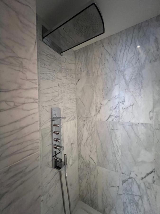 Raynouard Apartment Parigi